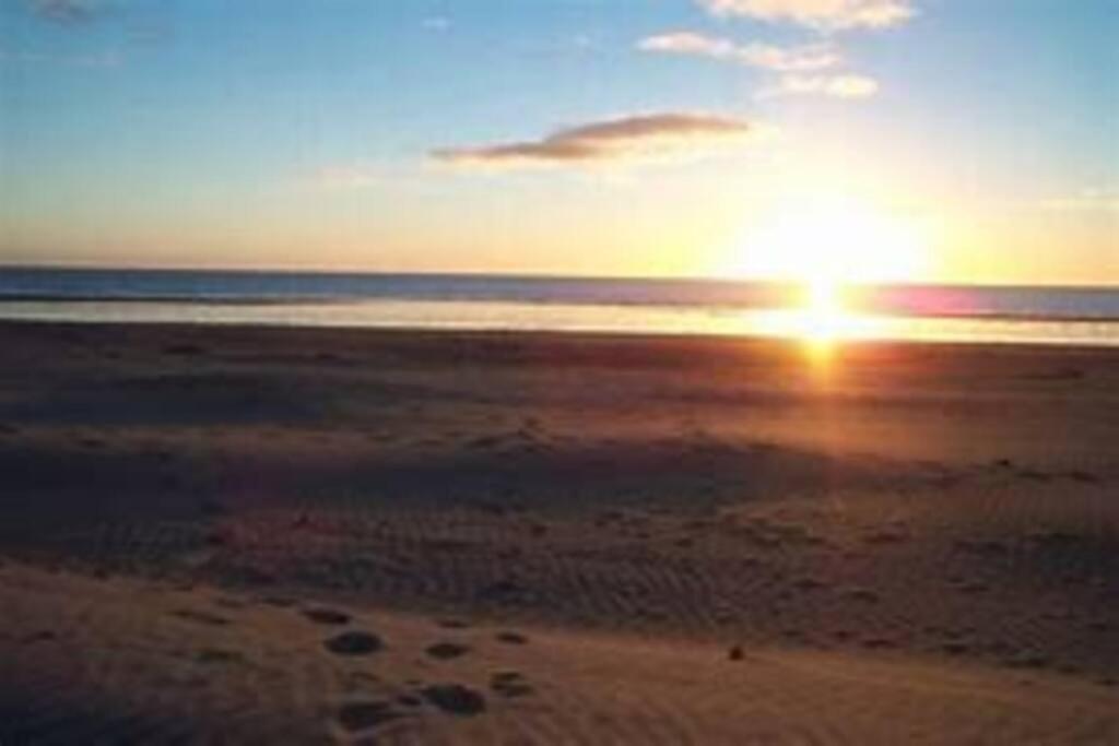 Relaxed Beach Retreat, Mod Family Friendly Bach Foxton Beach Eksteriør bilde